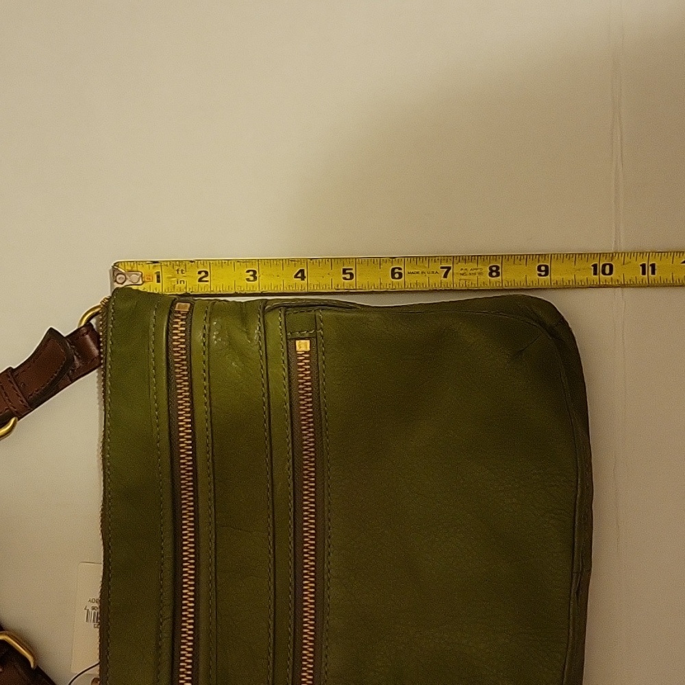 NWT: Leather Fossil Explorer Crossbody - Picture 15 of 16